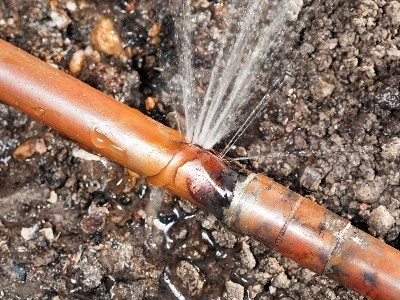 Pipe leaking water from a crack | S&J Plumbing and Gasfitting